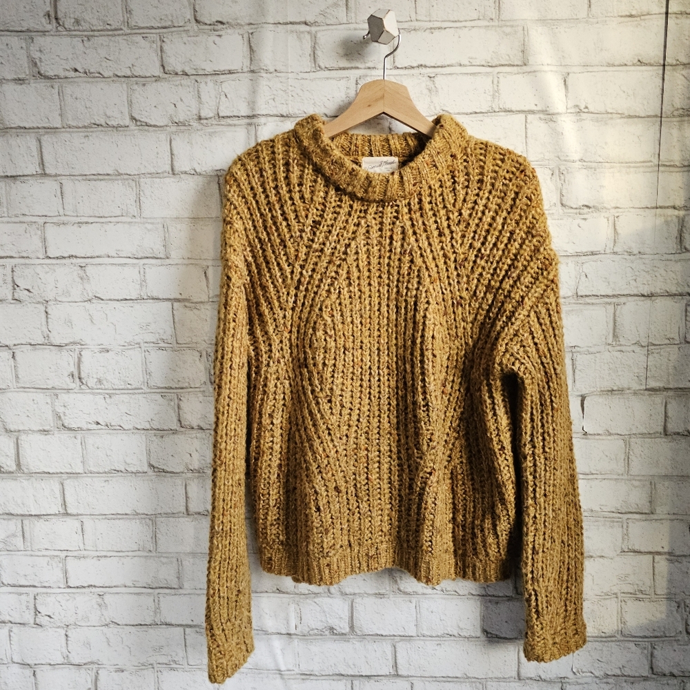☆ UNIVERSAL THREAD Yellow Chunky Sweater, XS ☆